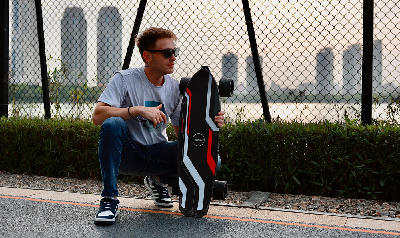Maxfind CYBER MINI Electric Skateobard Review