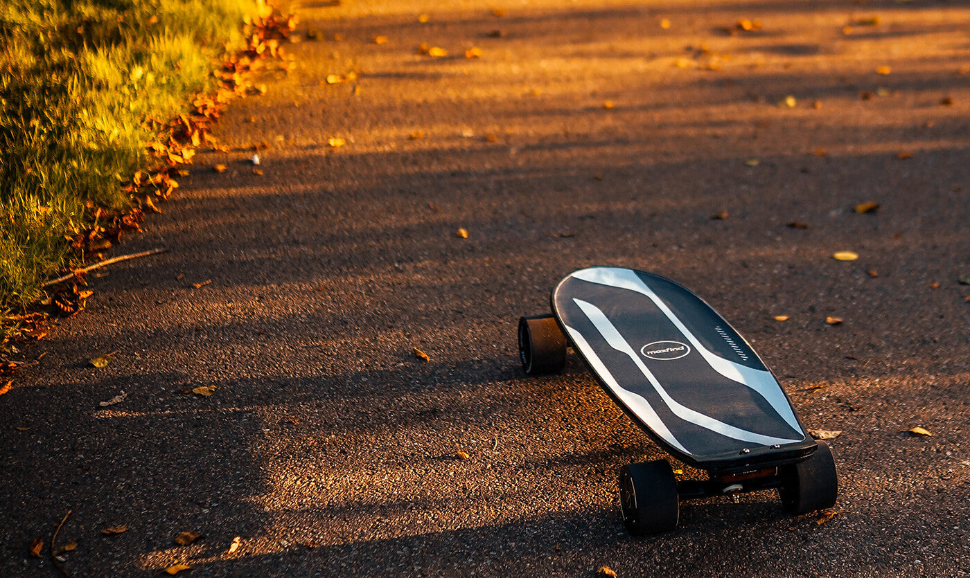Why Electric Skateboards Are Perfect for Fall Adventures